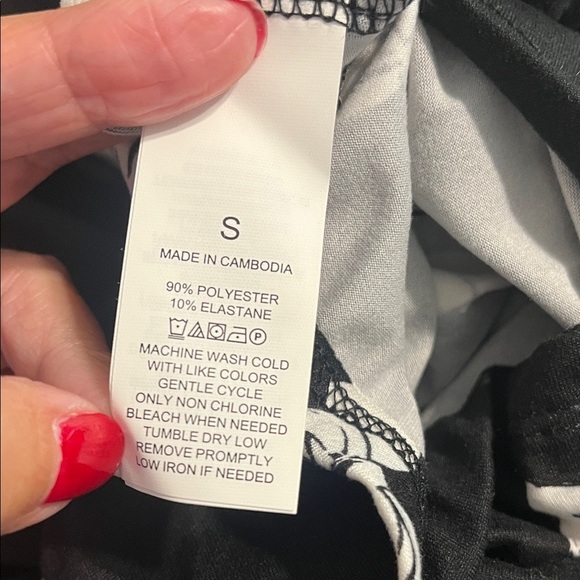 Kate Spade Black and White Bow Tie Short Sleeve 2 Piece Pajama Set Sz S NWT - Picture 6 of 7